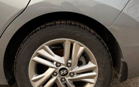 Hyundai Elantra VI рестайлинг, 2019 год, 1 500 000 рублей, 4 фотография