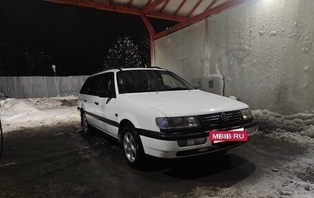 Volkswagen Passat B4, 1995 год, 300 000 рублей, 2 фотография