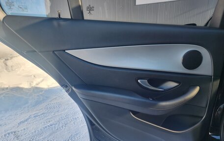 Mercedes-Benz E-Класс, 2021 год, 3 385 000 рублей, 19 фотография