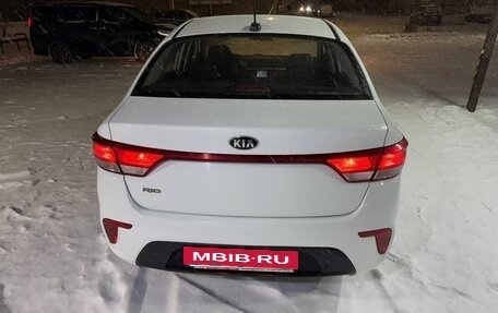 KIA Rio IV, 2017 год, 1 300 000 рублей, 6 фотография