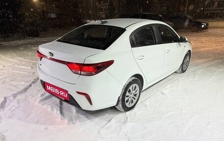 KIA Rio IV, 2017 год, 1 300 000 рублей, 5 фотография