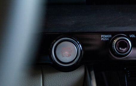 KIA Carnival, 2024 год, 6 490 000 рублей, 21 фотография