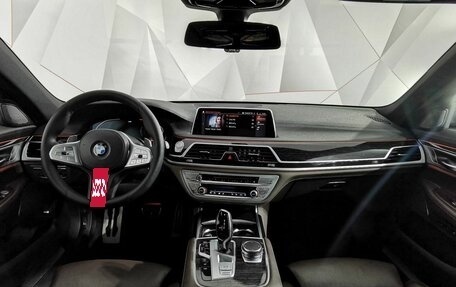 BMW 7 серия, 2019 год, 4 895 000 рублей, 11 фотография