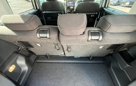 Toyota Roomy I, 2023 год, 934 000 рублей, 7 фотография