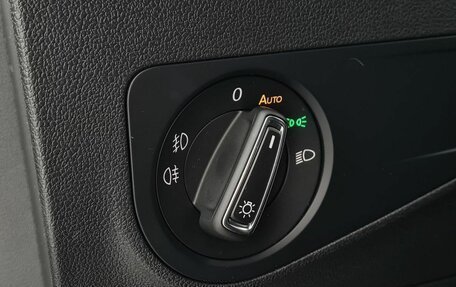 Volkswagen Tiguan II, 2020 год, 2 497 000 рублей, 18 фотография