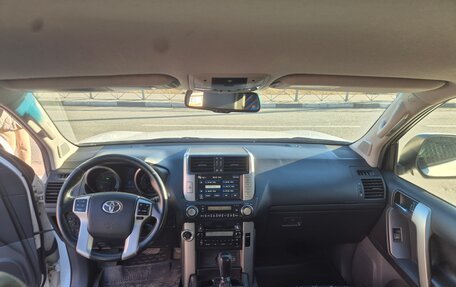 Toyota Land Cruiser Prado 150 рестайлинг 2, 2013 год, 3 150 000 рублей, 5 фотография