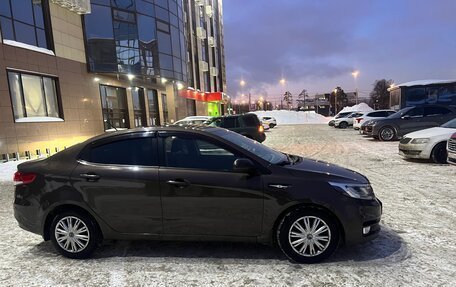 KIA Rio III рестайлинг, 2015 год, 990 000 рублей, 2 фотография