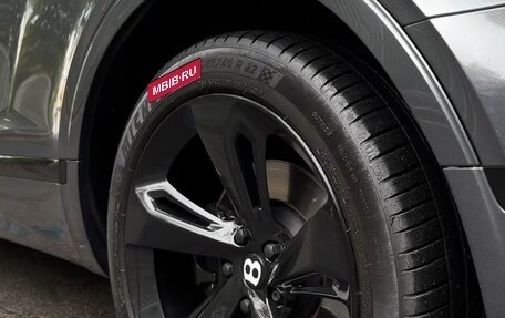 Bentley Bentayga I, 2016 год, 7 900 000 рублей, 5 фотография