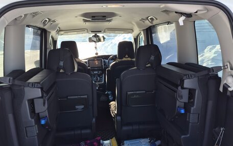 Nissan Serena IV, 2018 год, 2 100 000 рублей, 5 фотография