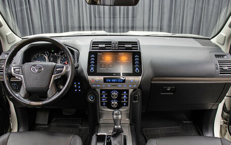 Toyota Land Cruiser Prado 150 рестайлинг 2, 2021 год, 7 998 000 рублей, 12 фотография