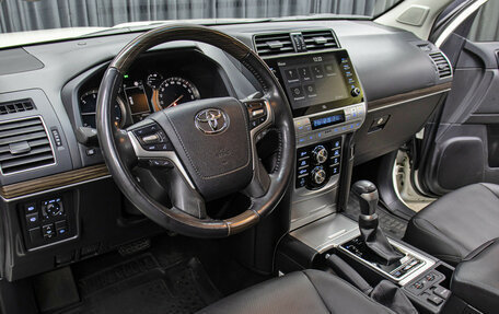 Toyota Land Cruiser Prado 150 рестайлинг 2, 2021 год, 7 998 000 рублей, 14 фотография