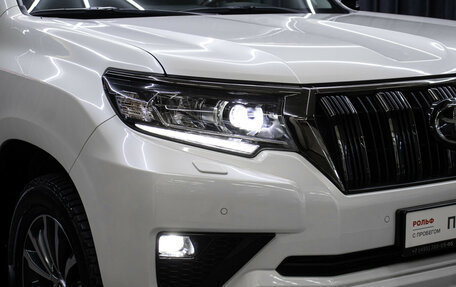 Toyota Land Cruiser Prado 150 рестайлинг 2, 2021 год, 7 998 000 рублей, 25 фотография