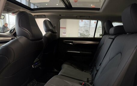 Toyota Highlander, 2025 год, 6 300 000 рублей, 8 фотография