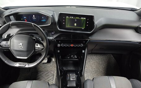 Peugeot 2008 II, 2022 год, 1 860 000 рублей, 7 фотография