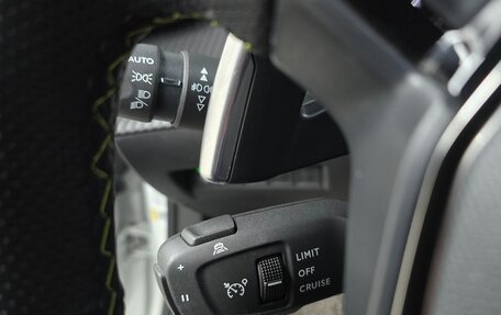 Peugeot 2008 II, 2022 год, 1 860 000 рублей, 18 фотография