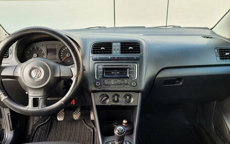 Volkswagen Polo VI (EU Market), 2013 год, 750 000 рублей, 10 фотография