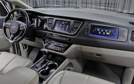 KIA Carnival III, 2019 год, 3 898 000 рублей, 11 фотография