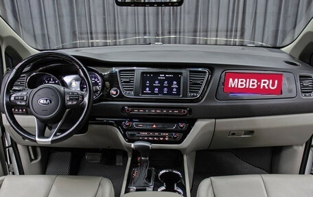 KIA Carnival III, 2019 год, 3 898 000 рублей, 12 фотография