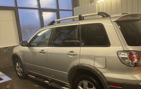 Mitsubishi Outlander III рестайлинг 3, 2003 год, 770 000 рублей, 2 фотография