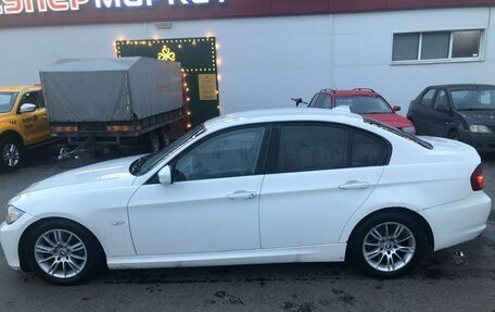 BMW 3 серия, 2011 год, 720 000 рублей, 3 фотография