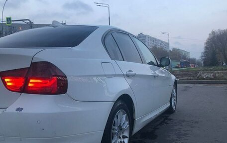 BMW 3 серия, 2011 год, 720 000 рублей, 2 фотография