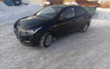 Hyundai Solaris II рестайлинг, 2019 год, 1 000 000 рублей, 4 фотография