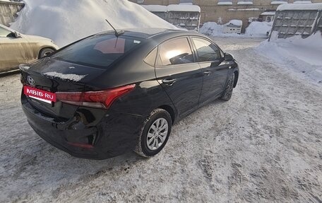 Hyundai Solaris II рестайлинг, 2019 год, 1 000 000 рублей, 8 фотография