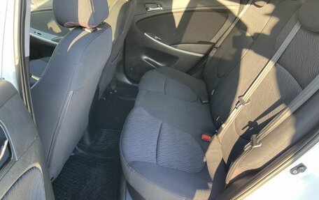 Hyundai Solaris II рестайлинг, 2013 год, 728 000 рублей, 10 фотография