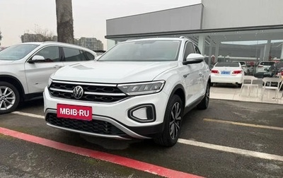 Volkswagen T-Roc I, 2024 год, 1 830 000 рублей, 1 фотография