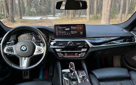 BMW 5 серия, 2022 год, 5 900 000 рублей, 8 фотография