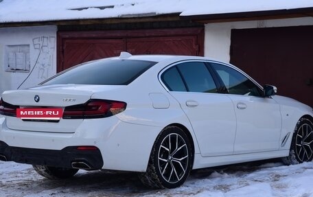 BMW 5 серия, 2022 год, 5 900 000 рублей, 4 фотография