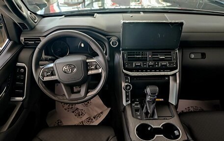 Toyota Land Cruiser, 2025 год, 16 500 000 рублей, 11 фотография