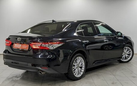 Toyota Camry, 2018 год, 2 440 000 рублей, 5 фотография