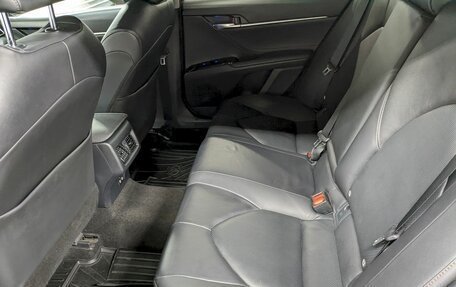 Toyota Camry, 2018 год, 2 440 000 рублей, 18 фотография