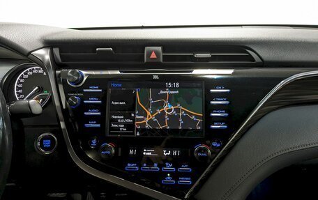 Toyota Camry, 2018 год, 2 440 000 рублей, 27 фотография