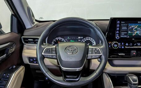 Toyota Highlander, 2021 год, 5 990 000 рублей, 22 фотография