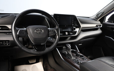 Toyota Highlander, 2021 год, 5 349 000 рублей, 13 фотография