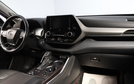 Toyota Highlander, 2021 год, 5 349 000 рублей, 17 фотография