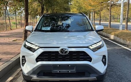 Toyota RAV4, 2024 год, 2 фотография