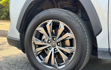 Toyota RAV4, 2024 год, 12 фотография