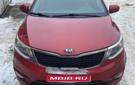 KIA Rio III рестайлинг, 2016 год, 920 000 рублей, 1 фотография