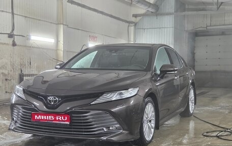 Toyota Camry, 2021 год, 3 050 000 рублей, 1 фотография