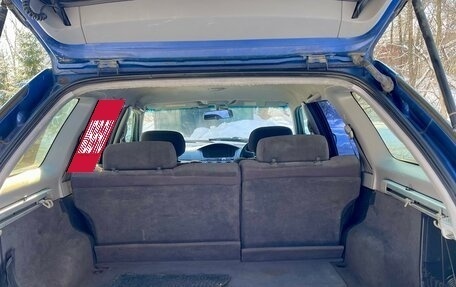 Nissan Avenir II, 2002 год, 304 000 рублей, 18 фотография