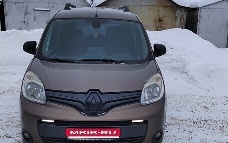 Renault Kangoo II рестайлинг, 2014 год, 1 199 000 рублей, 17 фотография