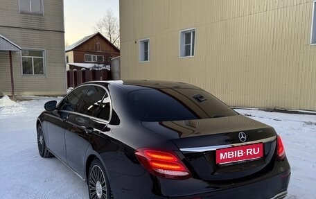 Mercedes-Benz E-Класс, 2016 год, 3 230 000 рублей, 19 фотография