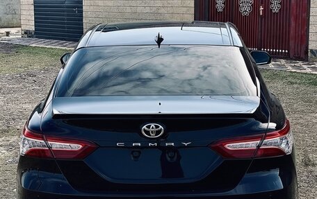 Toyota Camry, 2021 год, 3 200 000 рублей, 3 фотография