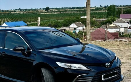 Toyota Camry, 2021 год, 3 200 000 рублей, 6 фотография