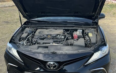 Toyota Camry, 2021 год, 3 200 000 рублей, 10 фотография