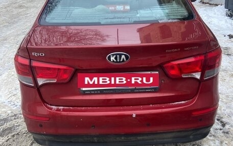 KIA Rio III рестайлинг, 2016 год, 920 000 рублей, 2 фотография