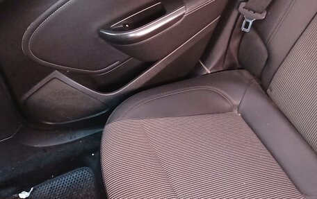 Opel Astra J, 2010 год, 680 000 рублей, 9 фотография